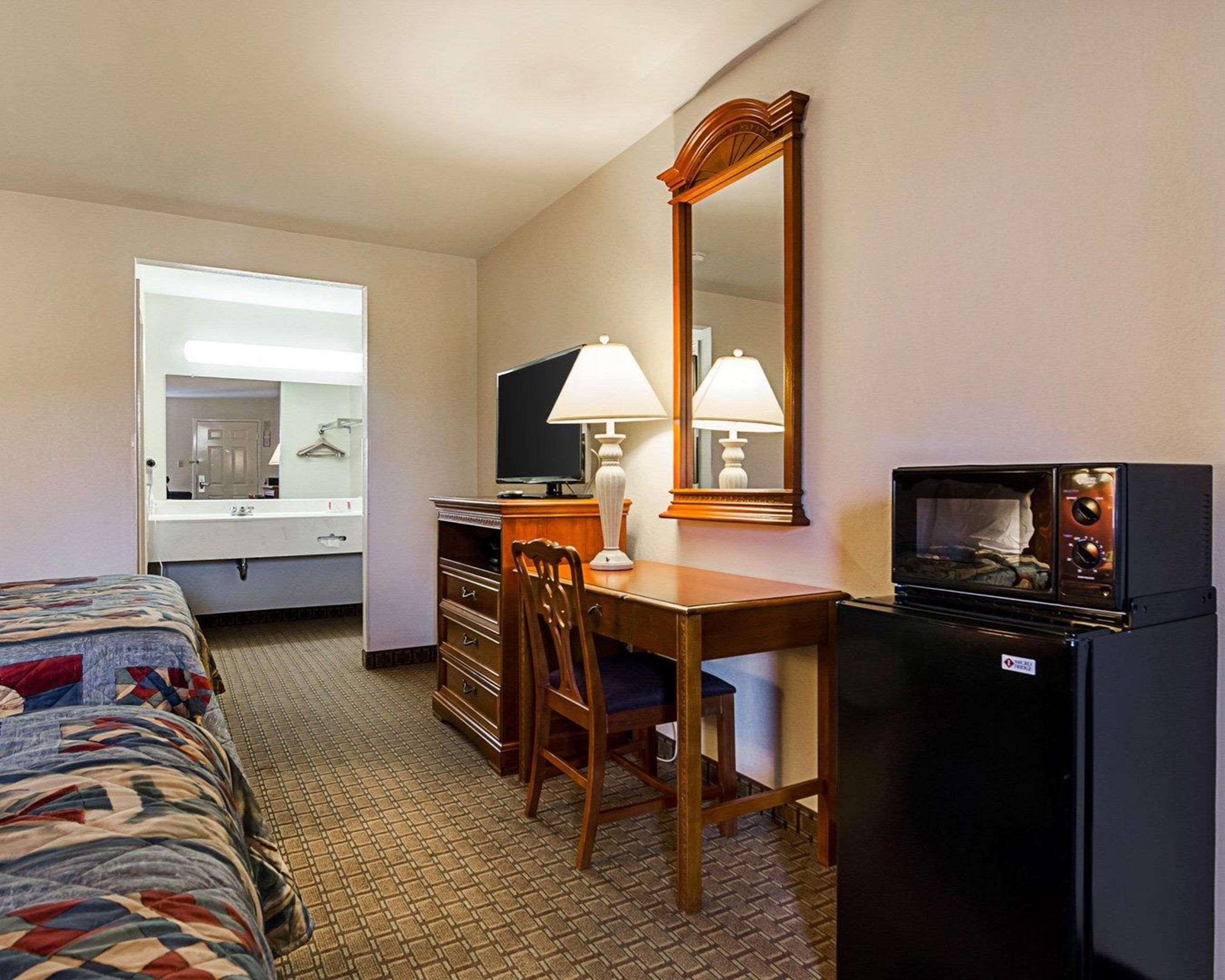 Econo Lodge Ричмонд Экстерьер фото